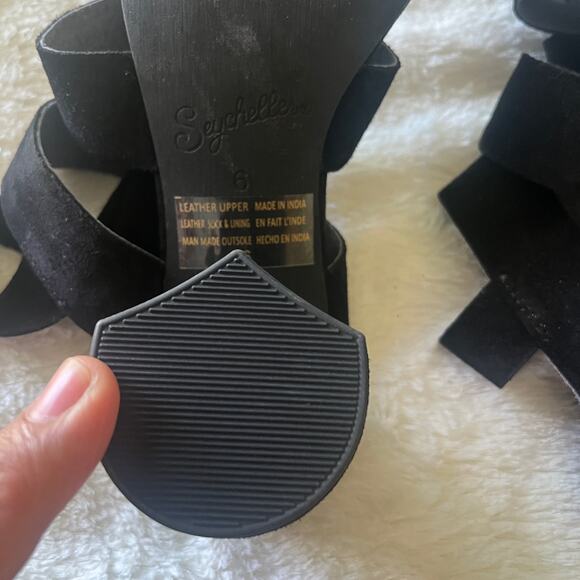 Seychelles Antique Strappy heeled sandal black suede - Picture 7 of 9